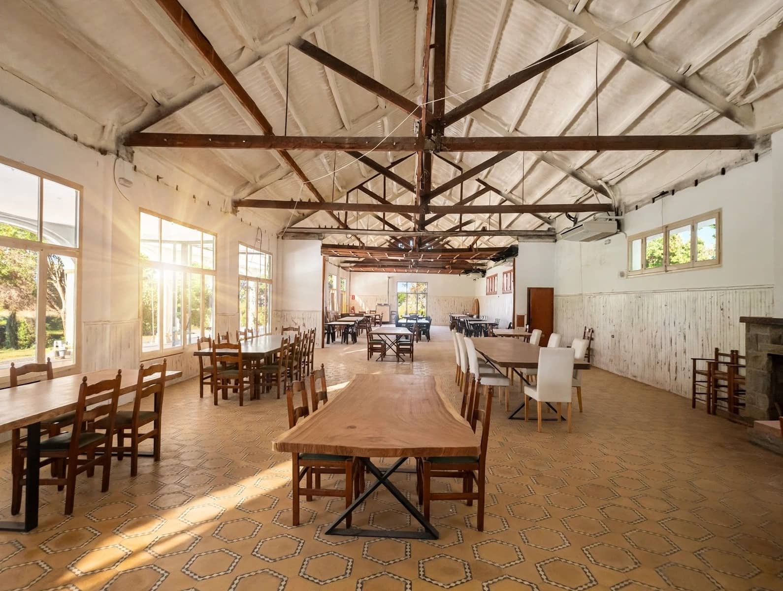 Ubebygd land til salgs i Barcelona by - € 950 000 (Ref: 9988205)