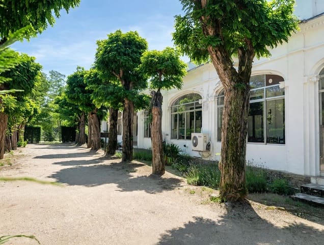 Ubebygd land til salgs i Barcelona by - € 950 000 (Ref: 9988205)