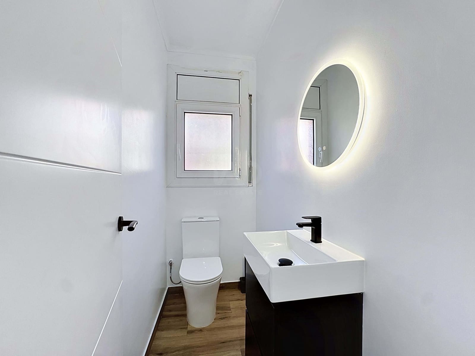 5 slaapkamer Huis te koop in Barcelona stad - € 620.000 (Ref: 9988210)