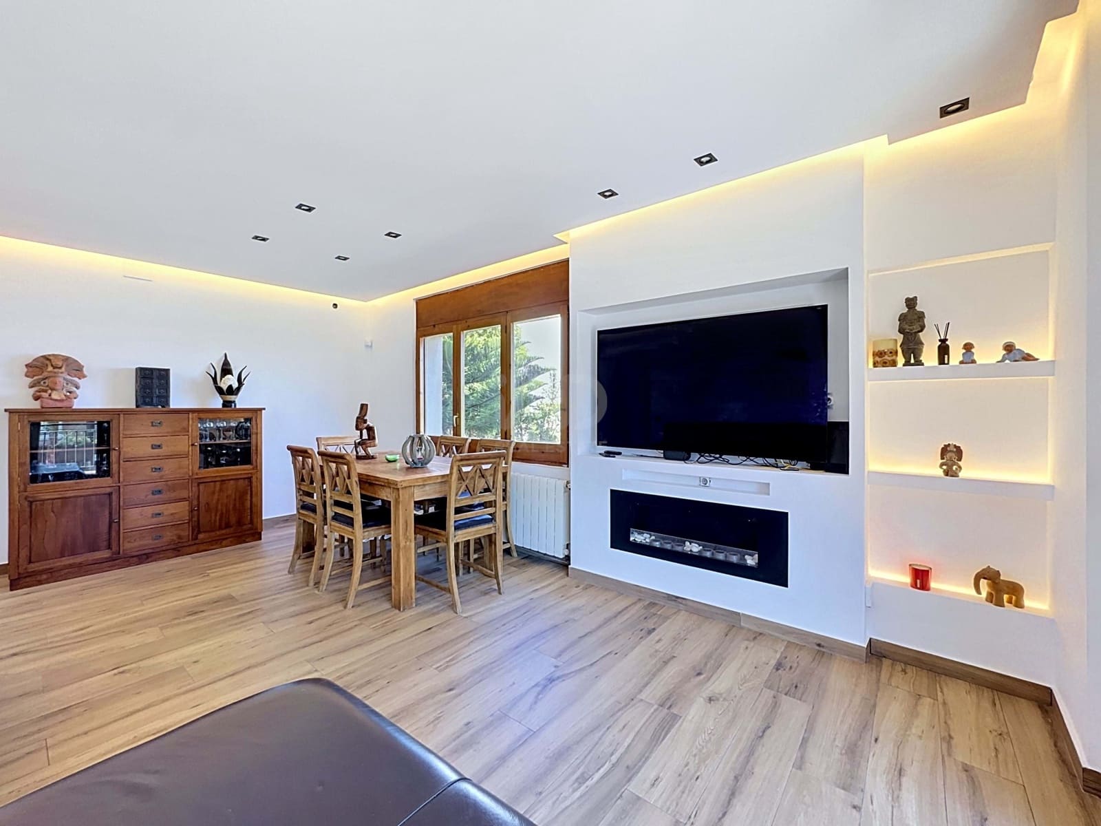 5 slaapkamer Huis te koop in Barcelona stad - € 620.000 (Ref: 9988210)