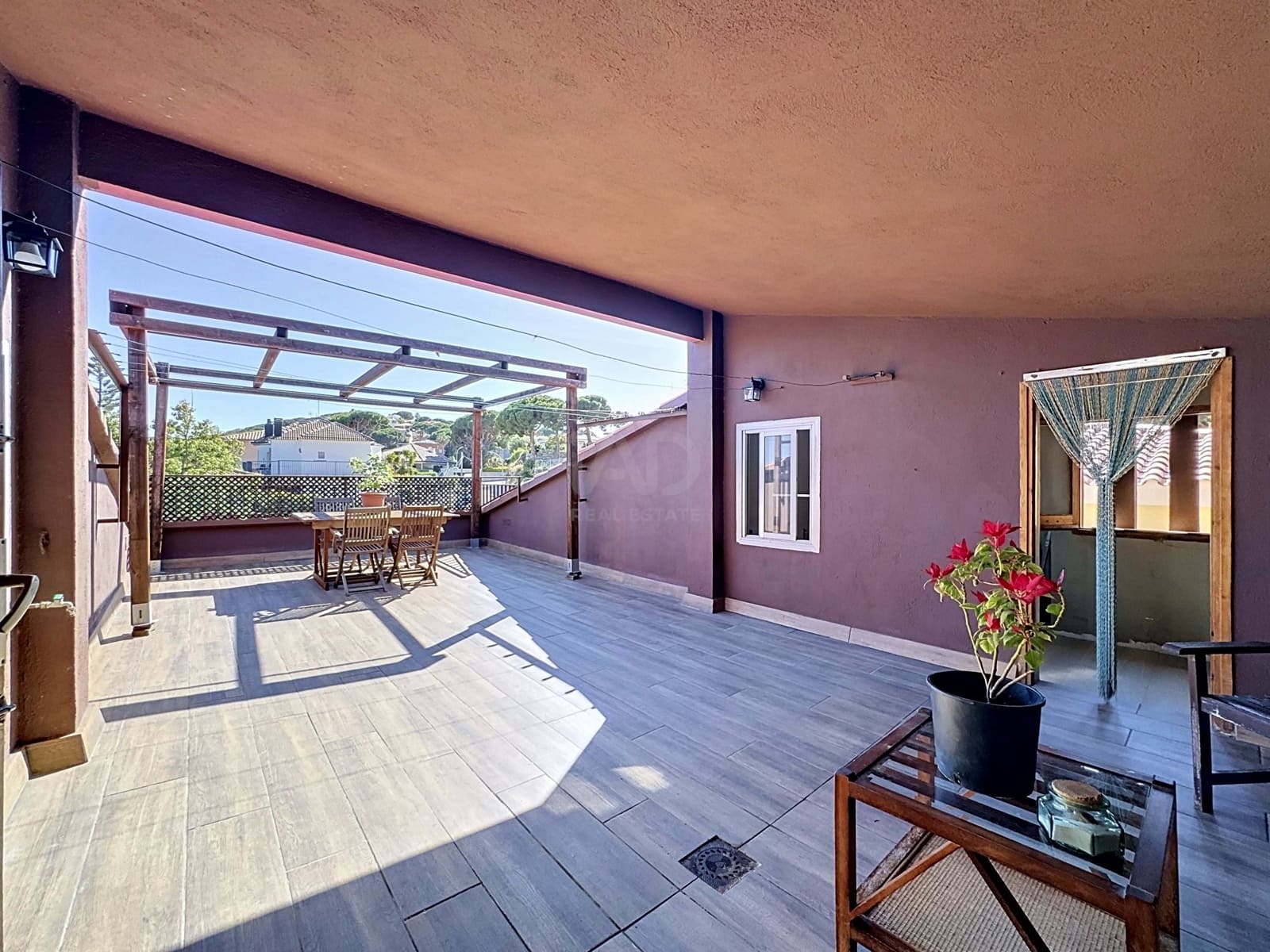 5 slaapkamer Huis te koop in Barcelona stad - € 620.000 (Ref: 9988210)