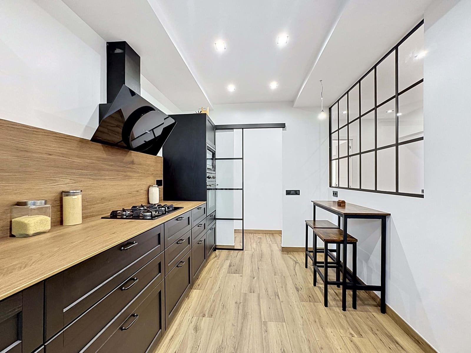 5 slaapkamer Huis te koop in Barcelona stad - € 620.000 (Ref: 9988210)