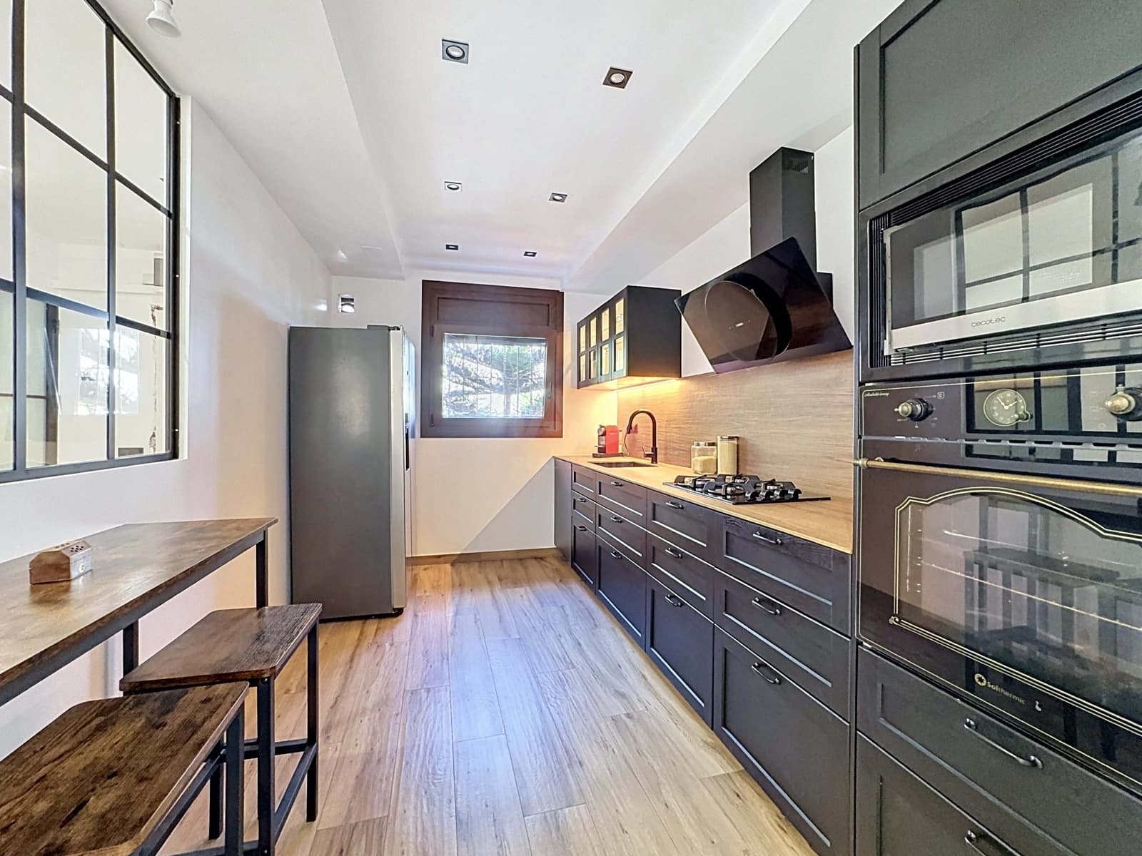 5 slaapkamer Huis te koop in Barcelona stad - € 620.000 (Ref: 9988210)
