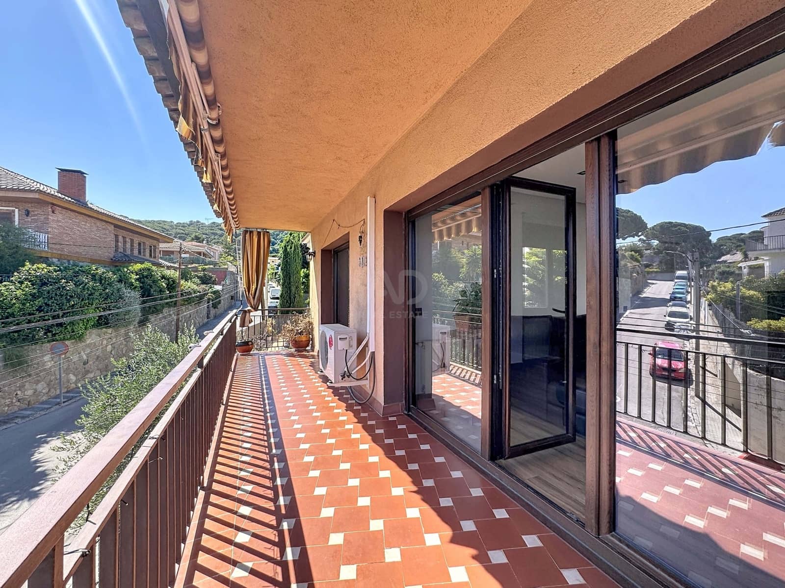 5 slaapkamer Huis te koop in Barcelona stad - € 620.000 (Ref: 9988210)