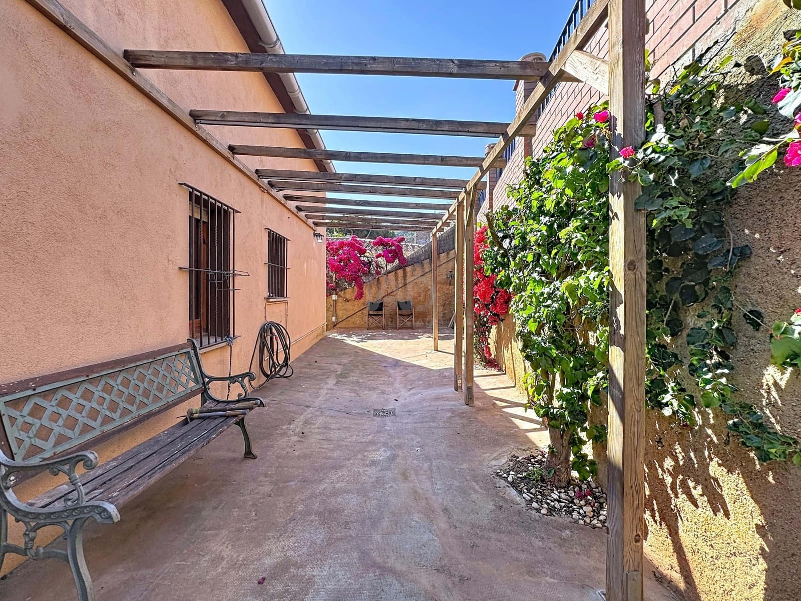 5 slaapkamer Huis te koop in Barcelona stad - € 620.000 (Ref: 9988210)