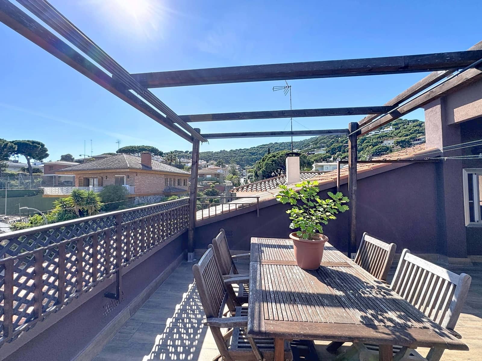 5 slaapkamer Huis te koop in Barcelona stad - € 620.000 (Ref: 9988210)