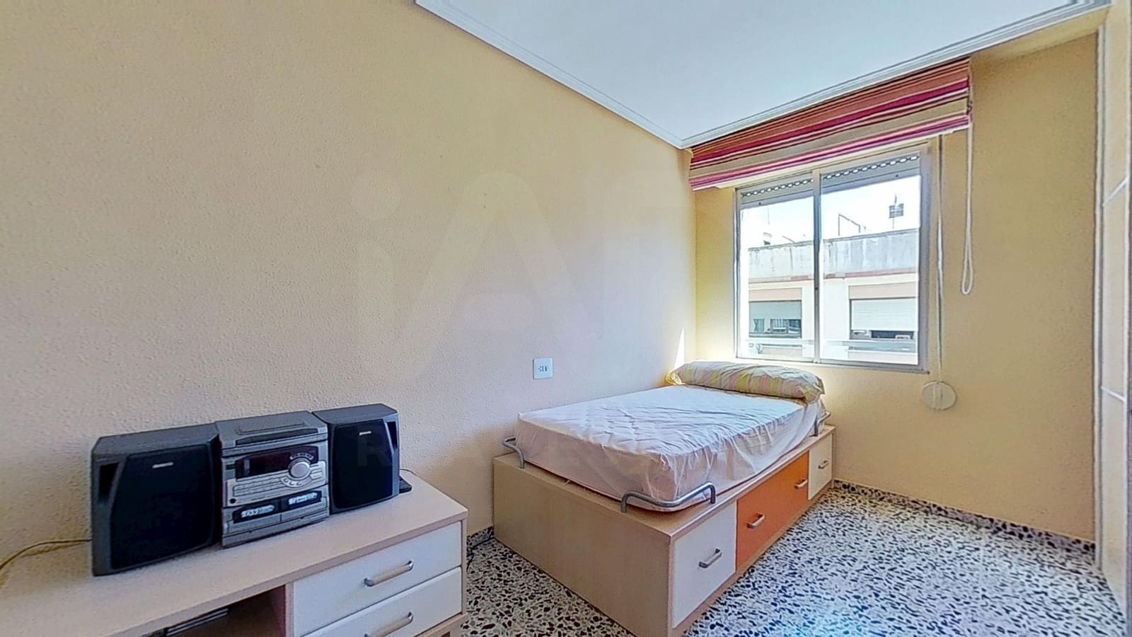 4 chambre Appartement à vendre à Vila-real - 110 000 € (Ref: 9988211)