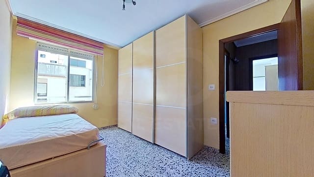 4 chambre Appartement à vendre à Vila-real - 110 000 € (Ref: 9988211)