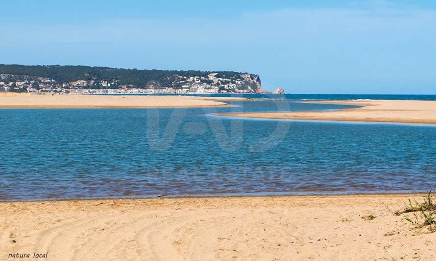 3 soveværelse Rækkehus til salg i Girona by med swimmingpool garage - € 410.000 (Ref: 9988212)