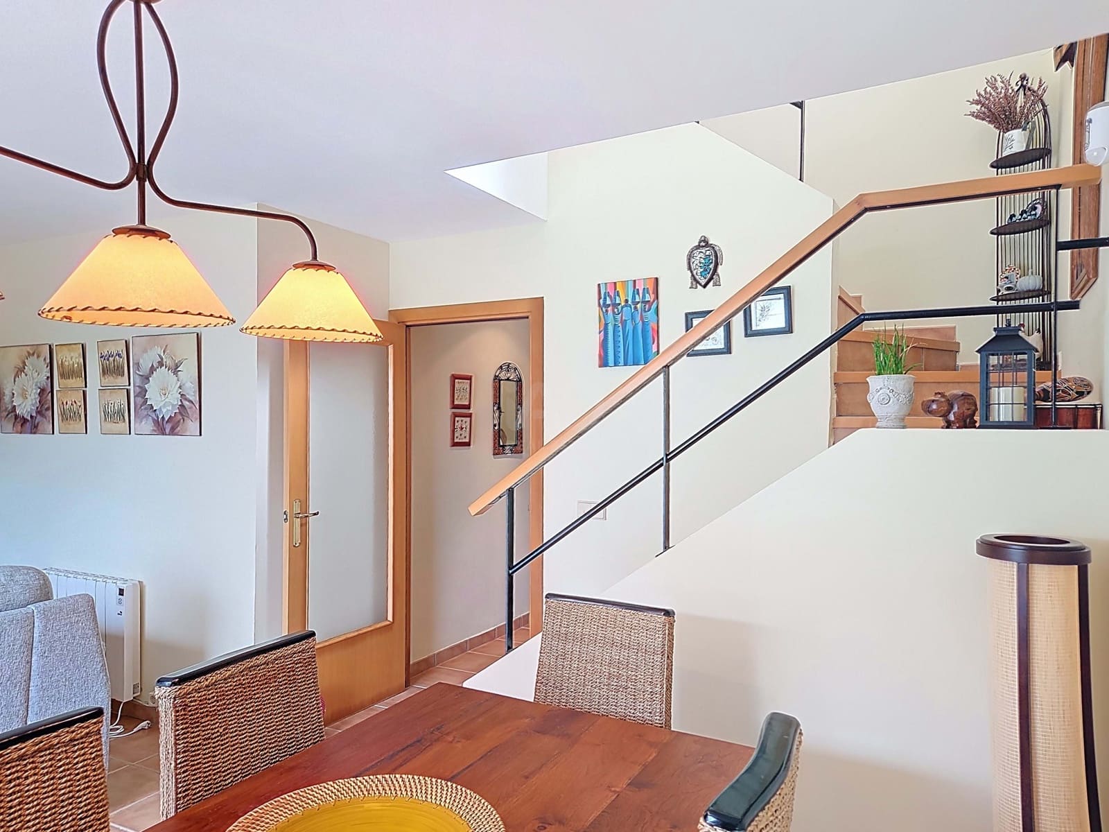 3 soveværelse Rækkehus til salg i Girona by med swimmingpool garage - € 410.000 (Ref: 9988212)