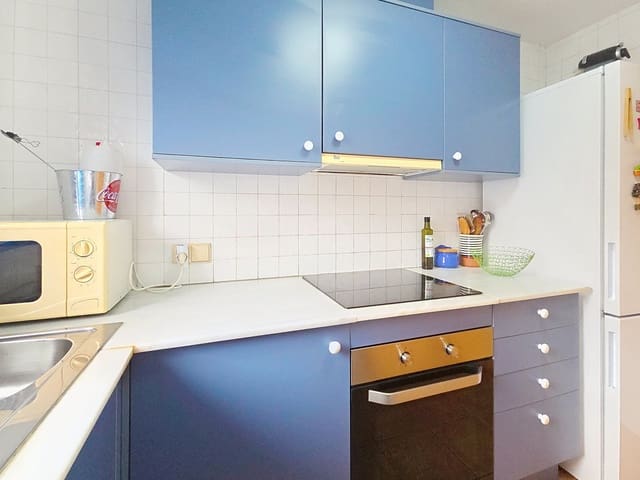 3 soveværelse Rækkehus til salg i Girona by med swimmingpool garage - € 410.000 (Ref: 9988212)