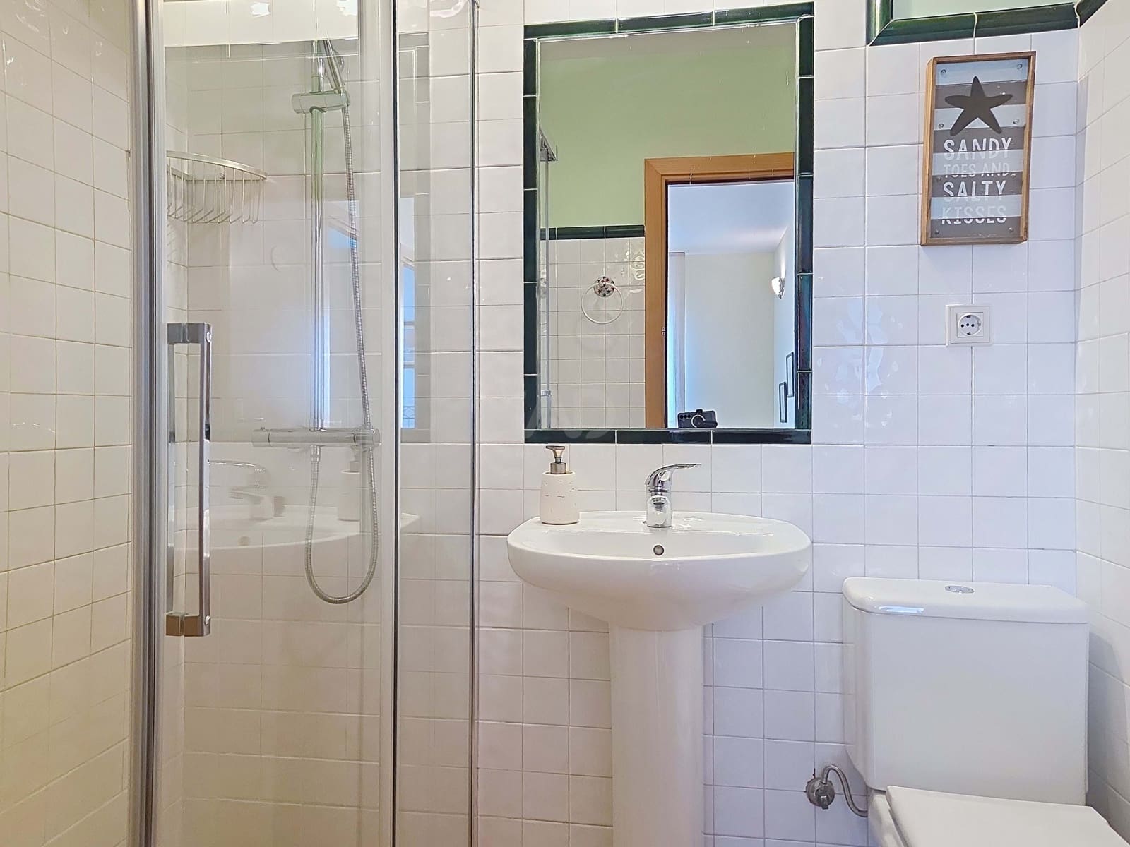3 soveværelse Rækkehus til salg i Girona by med swimmingpool garage - € 410.000 (Ref: 9988212)