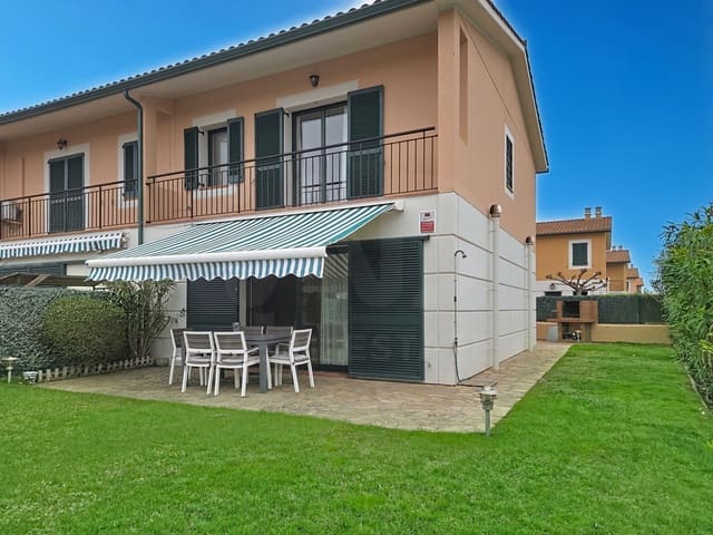 3 soveværelse Rækkehus til salg i Torroella de Montgrí med swimmingpool garage - € 410.000 (Ref: 9988212)