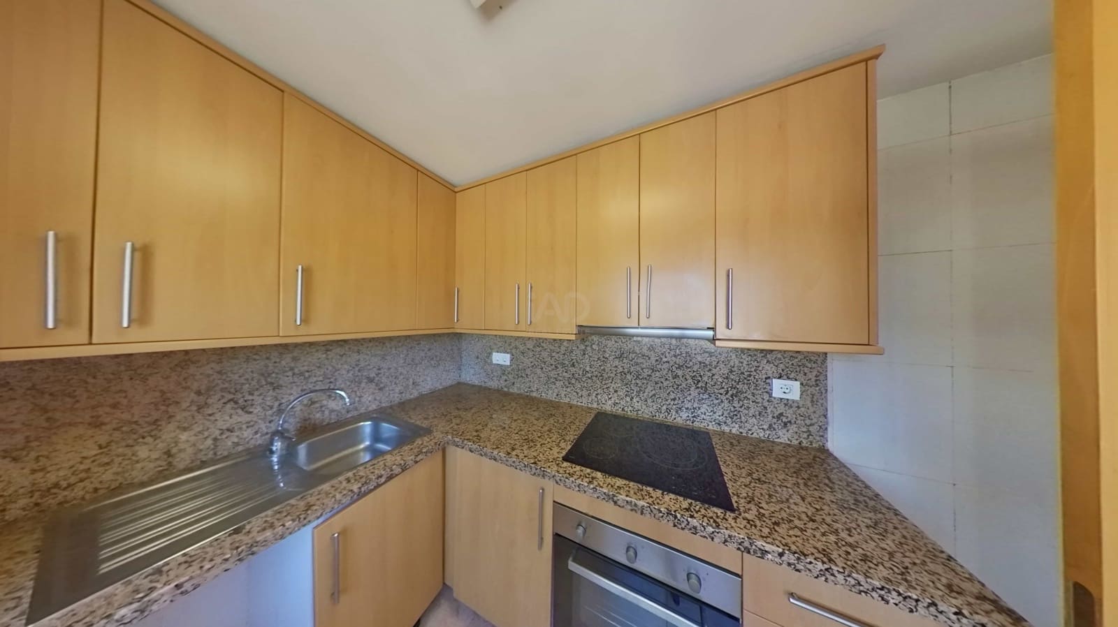 3 slaapkamer Rijtjeshuis te koop in Tarragona stad - € 210.000 (Ref: 9988220)