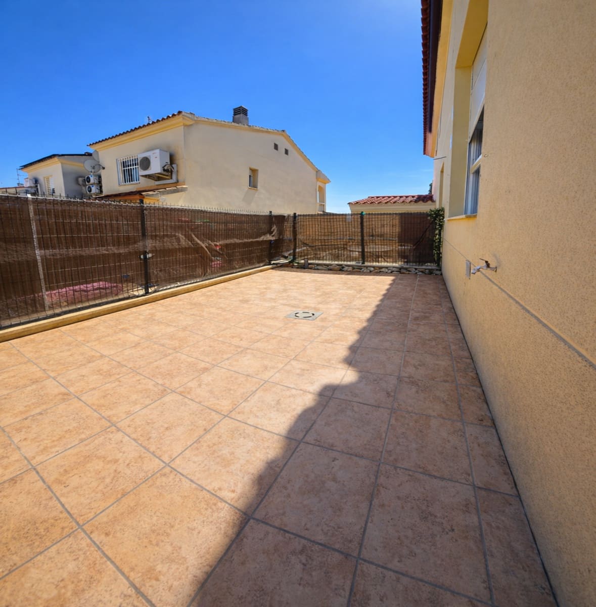 3 slaapkamer Rijtjeshuis te koop in Tarragona stad - € 210.000 (Ref: 9988220)