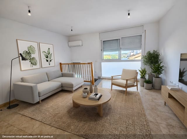 Adosado de 3 habitaciones en Santa Oliva en venta - 210.000 € (Ref: 9988220)