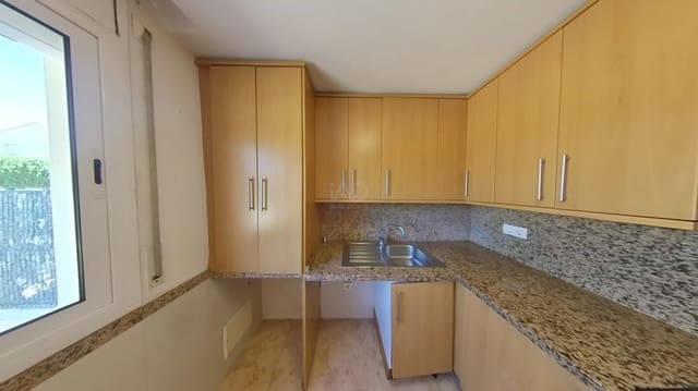 Adosado de 3 habitaciones en Santa Oliva en venta - 210.000 € (Ref: 9988220)