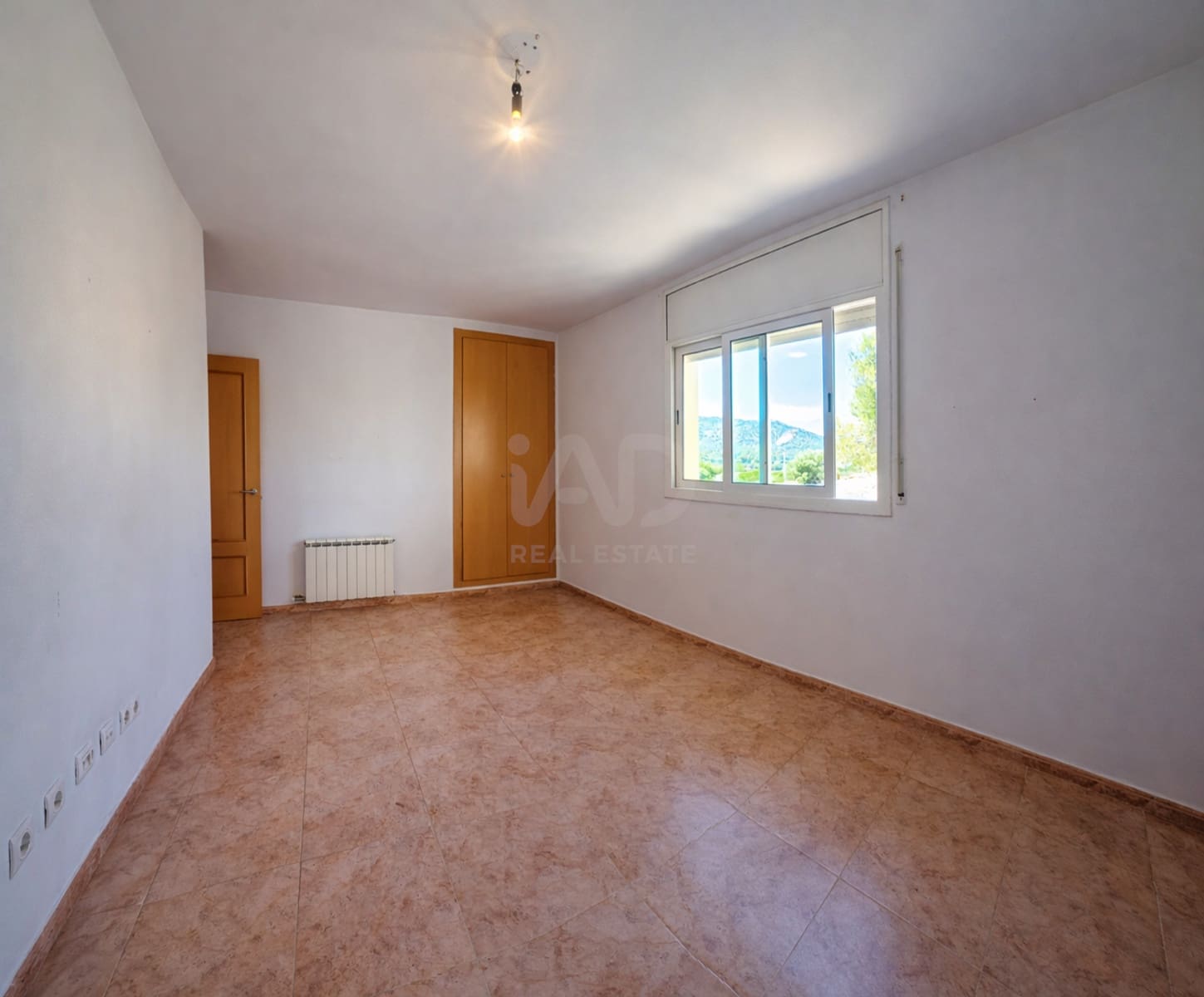 3 slaapkamer Rijtjeshuis te koop in Tarragona stad - € 210.000 (Ref: 9988220)