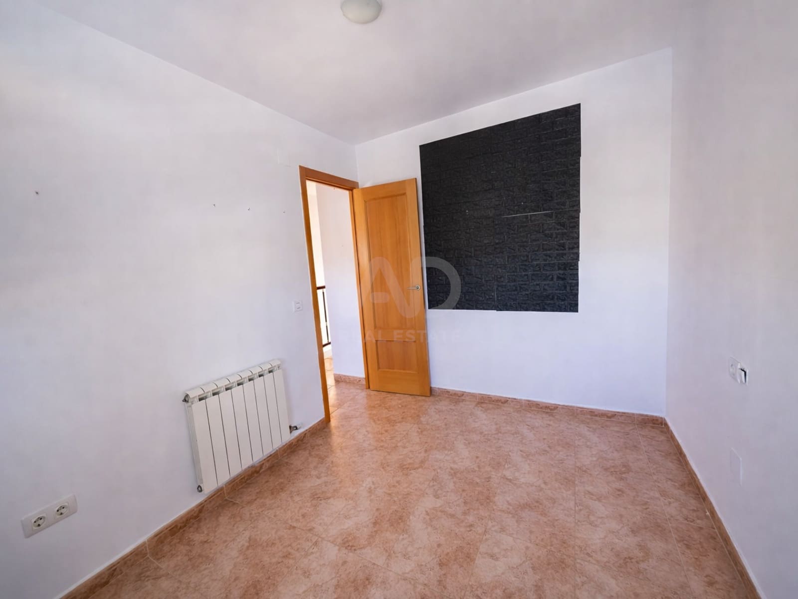 3 slaapkamer Rijtjeshuis te koop in Tarragona stad - € 210.000 (Ref: 9988220)
