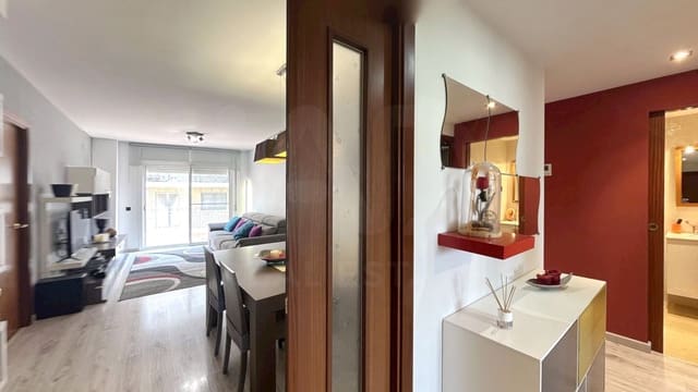 4 sovrum Lägenhet till salu i Tarragona stad - 135 000 € (Ref: 9988221)