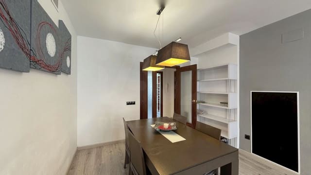4 sovrum Lägenhet till salu i Tarragona stad - 135 000 € (Ref: 9988221)