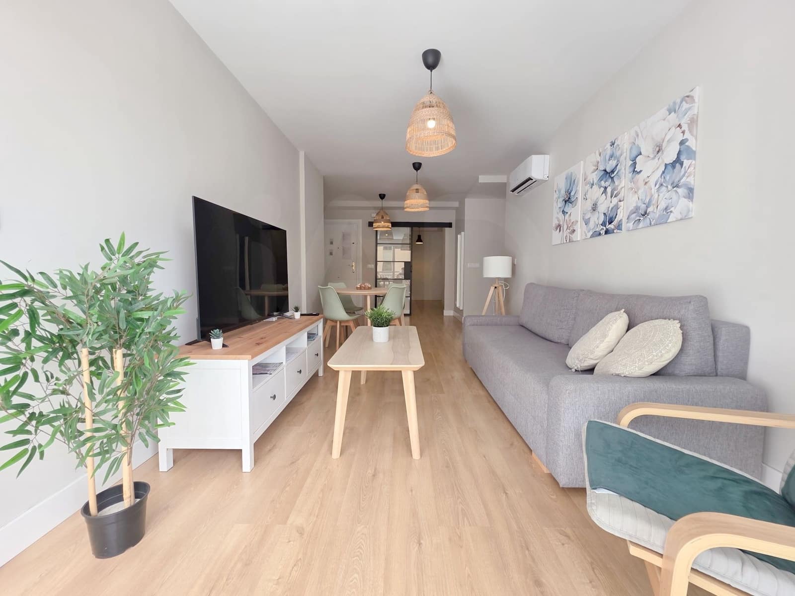 2 bedroom Apartment for sale in Malaga city - € 385,000 (Ref: 9988223)