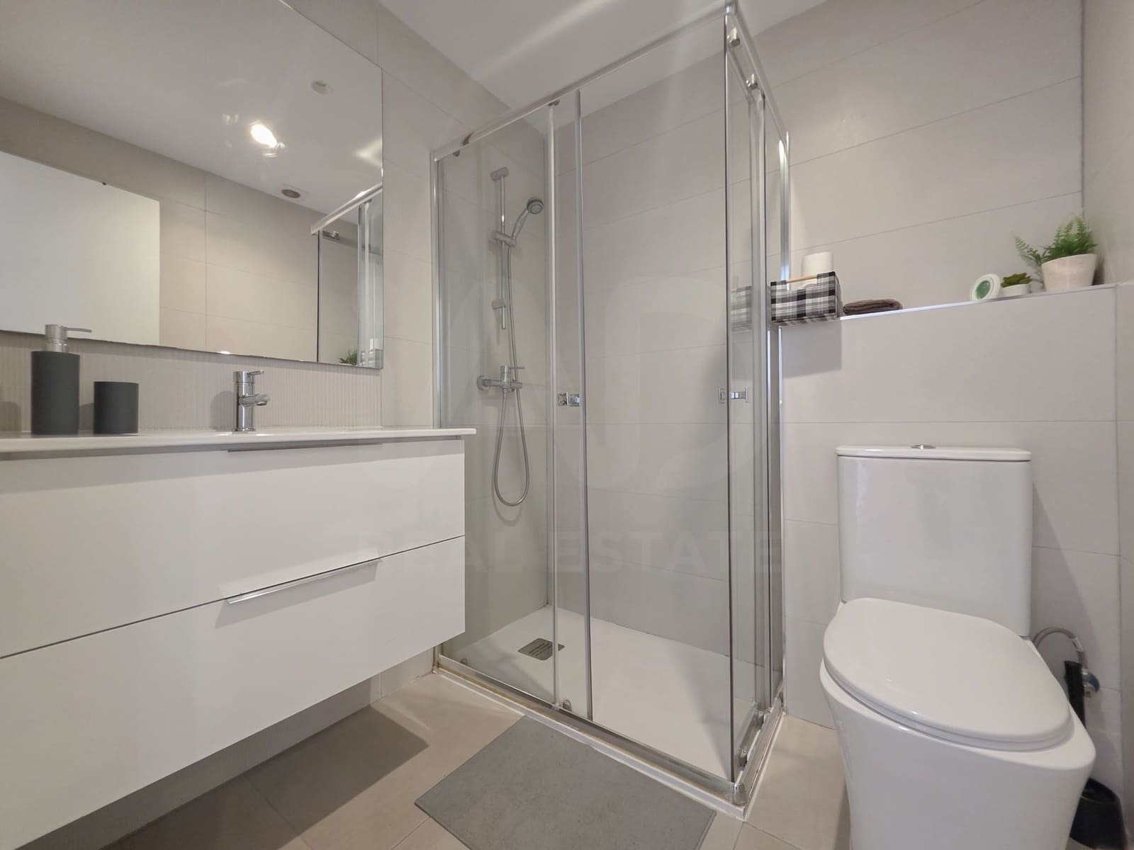 2 bedroom Apartment for sale in Malaga city - € 385,000 (Ref: 9988223)