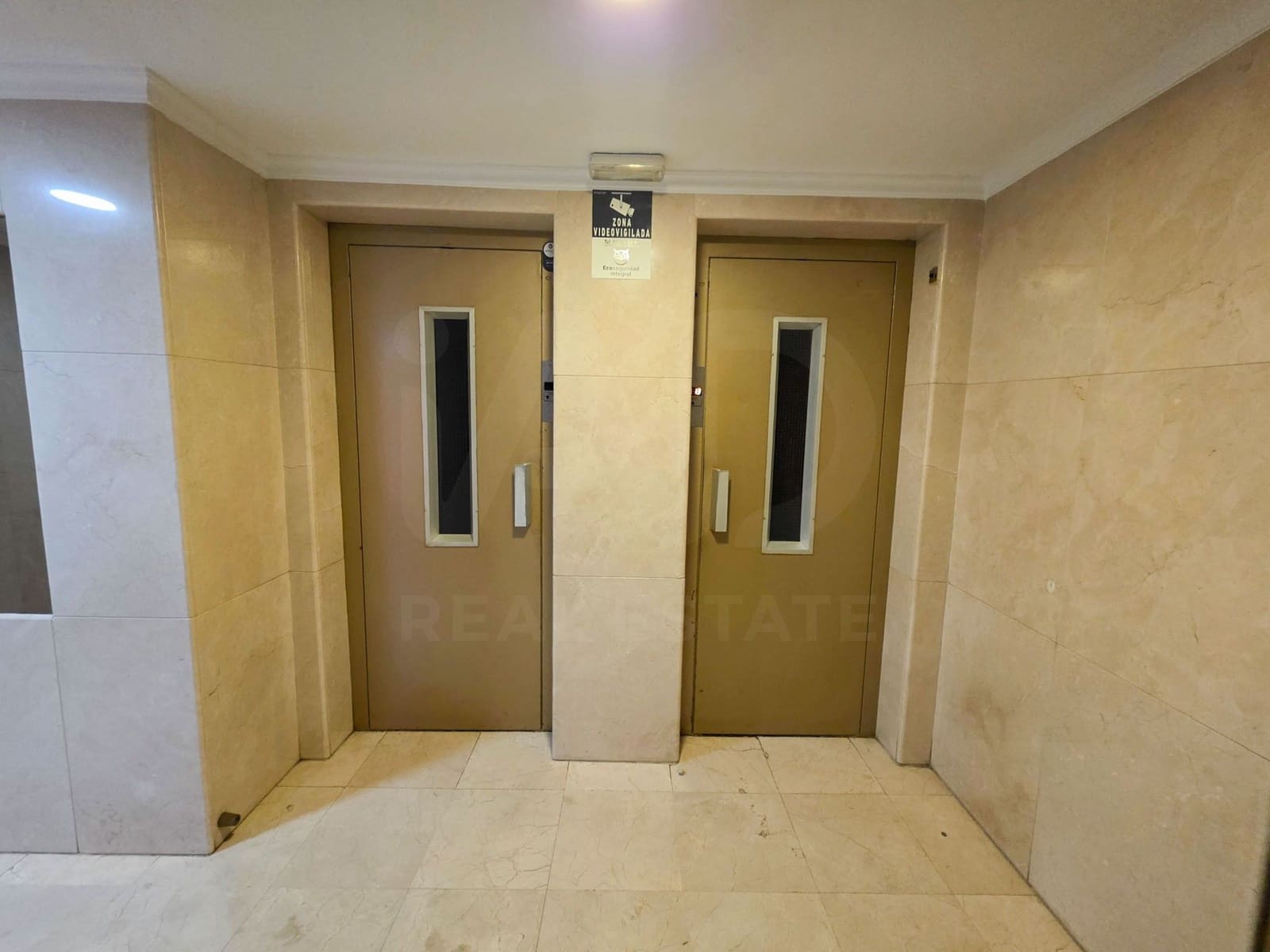 2 bedroom Apartment for sale in Malaga city - € 385,000 (Ref: 9988223)