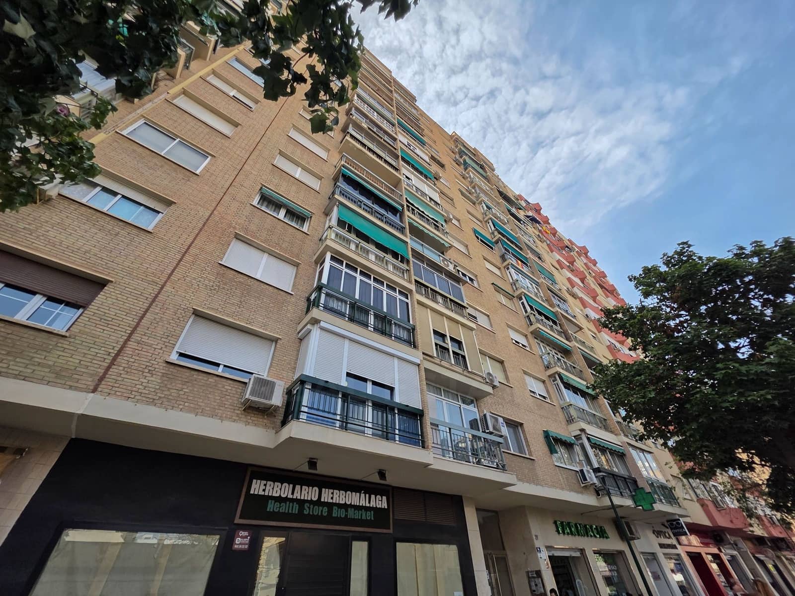 2 bedroom Apartment for sale in Malaga city - € 385,000 (Ref: 9988223)