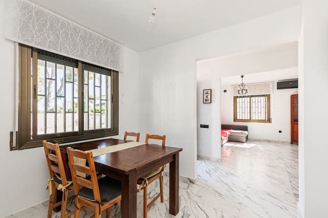 6 soverom Villa til salgs i Tarragona by - € 465 000 (Ref: 9988224)