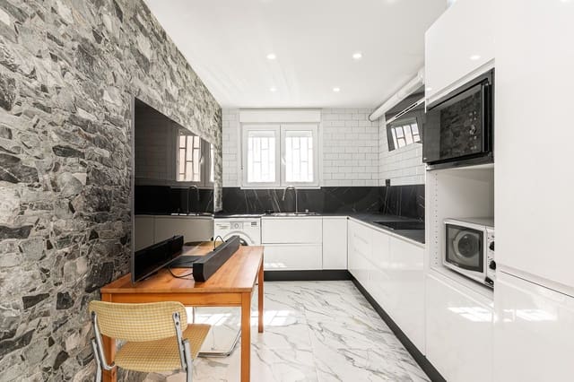 6 soverom Villa til salgs i Tarragona by - € 465 000 (Ref: 9988224)