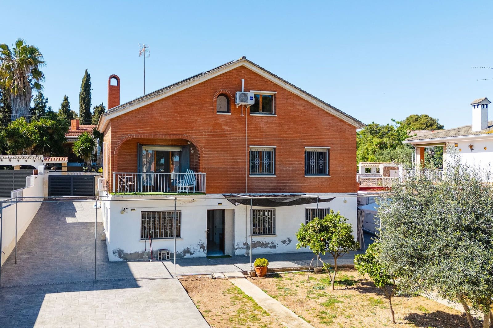 6 soverom Villa til salgs i Tarragona by - € 465 000 (Ref: 9988224)