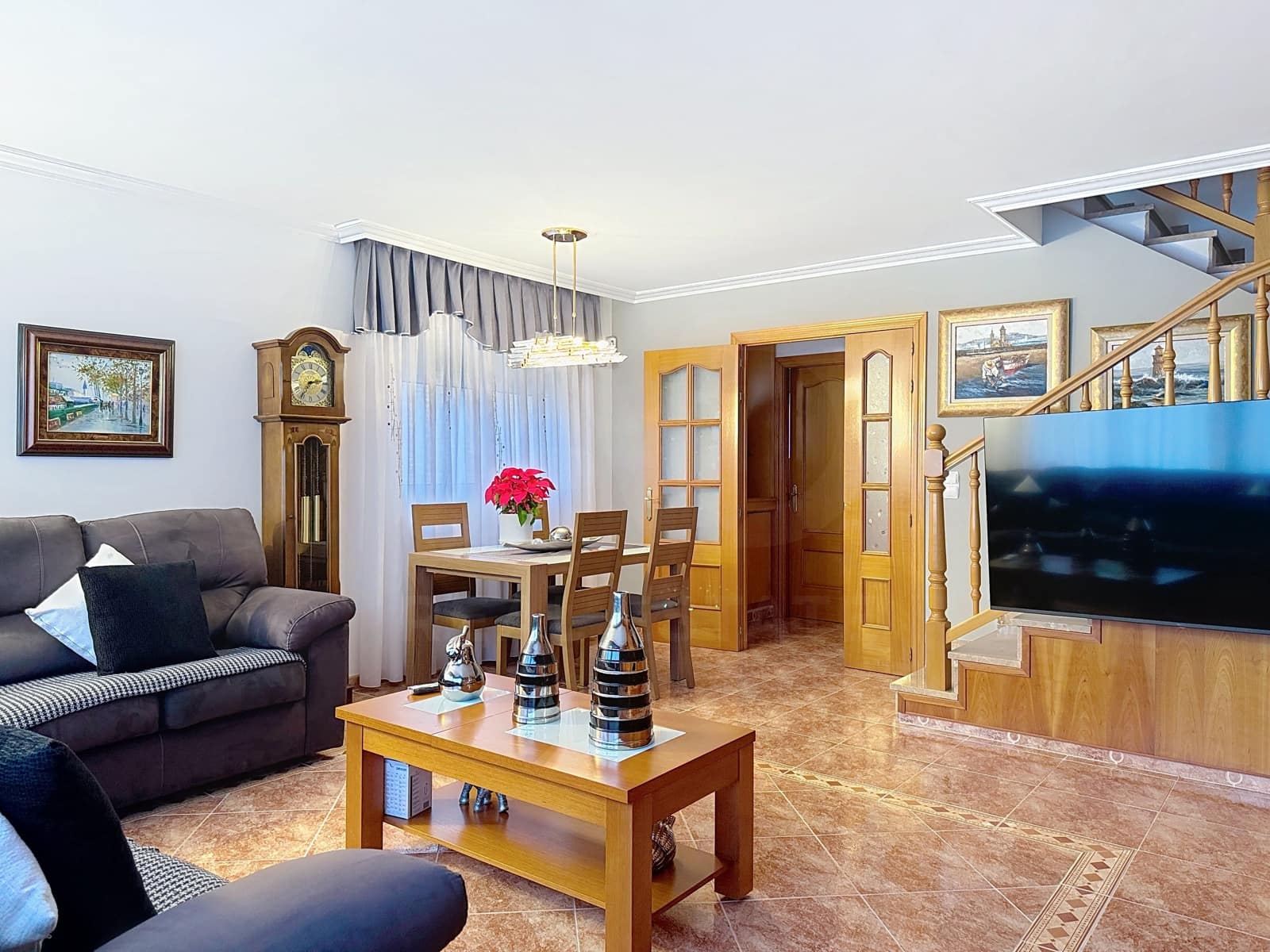 4 slaapkamer Rijtjeshuis te koop in Tarragona stad met zwembad garage - € 379.000 (Ref: 9988225)