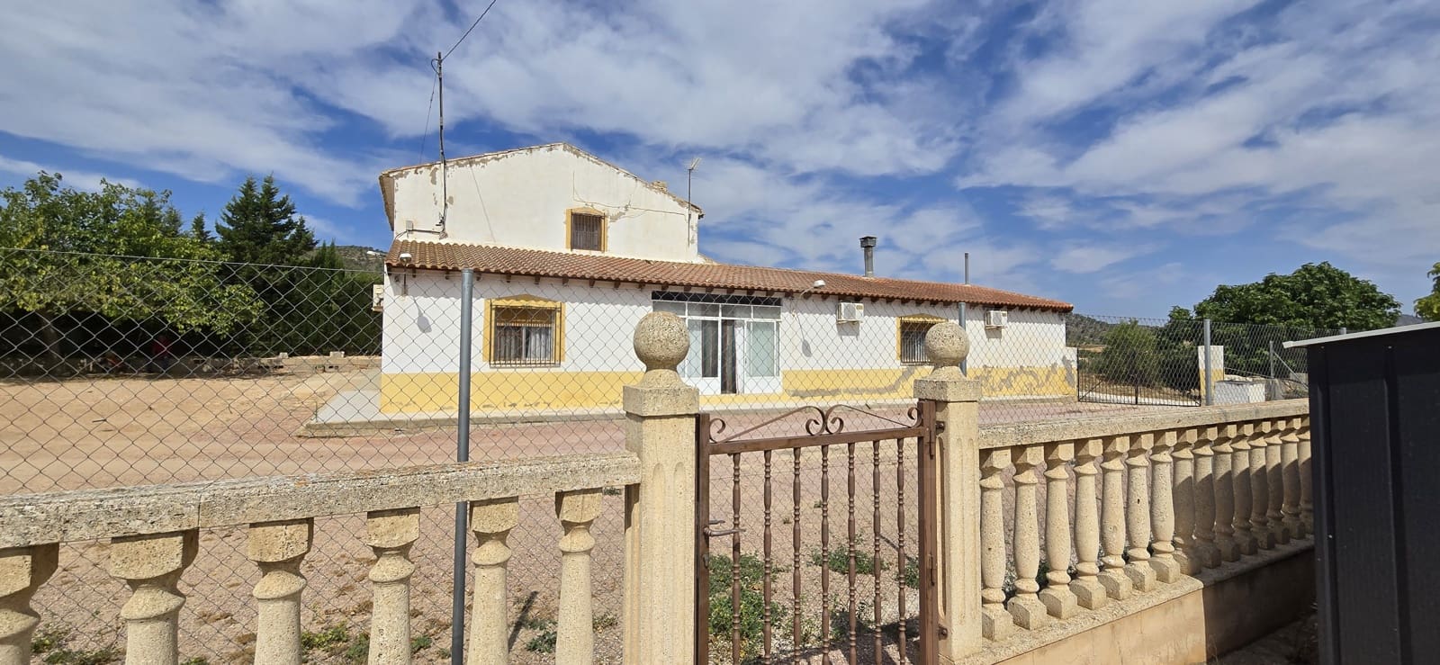 5 soveværelse Finca/Landehus til salg i Raspay med garage - € 300.000 (Ref: 9988226)