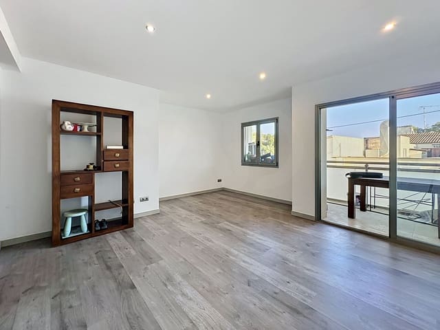 3 bedroom Apartment for sale in Puerto de Alcudia, Alcúdia - € 460,000 (Ref: 9988227)