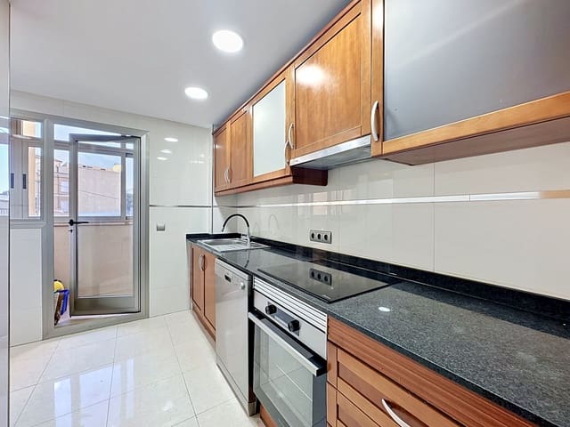 3 bedroom Apartment for sale in Puerto de Alcudia, Alcúdia - € 460,000 (Ref: 9988227)