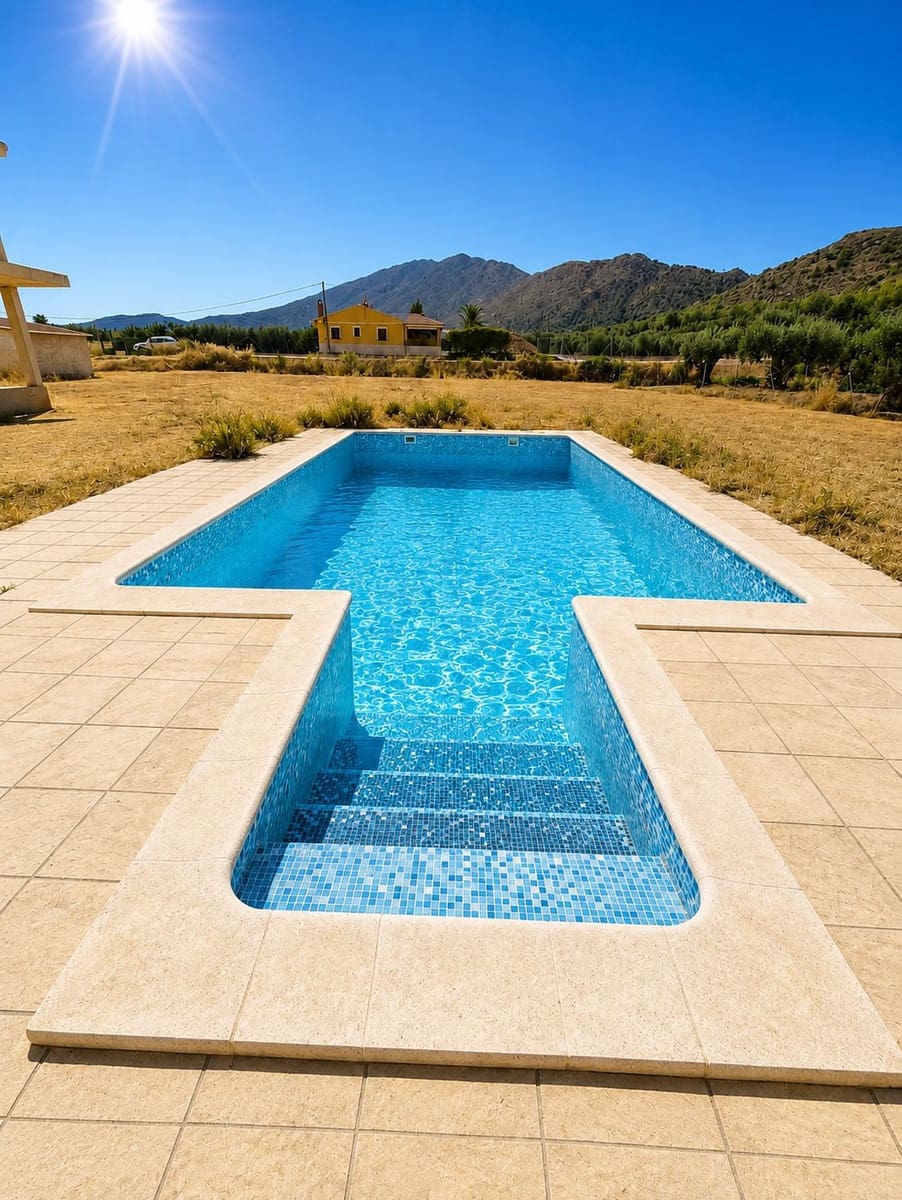 Finca/Landehus til salg i Calasparra med swimmingpool - € 125.000 (Ref: 9988230)