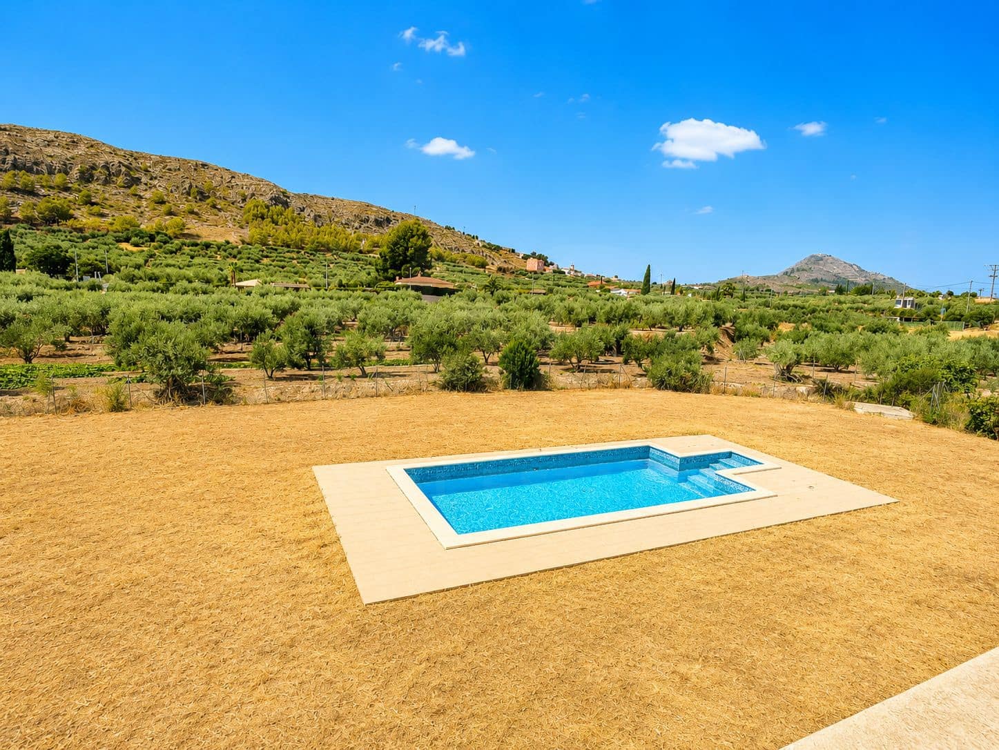 Finca/Landehus til salg i Calasparra med swimmingpool - € 125.000 (Ref: 9988230)