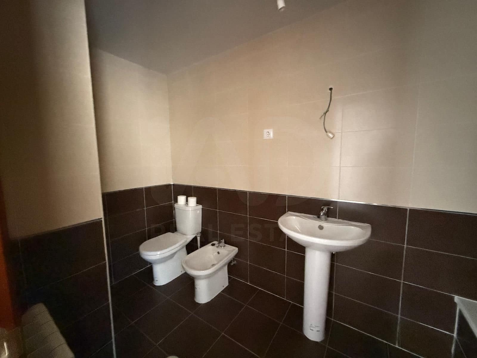 3 sypialnia Apartament na sprzedaż w Miasto Leon z garażem - 99 000 € (Ref: 9988236)