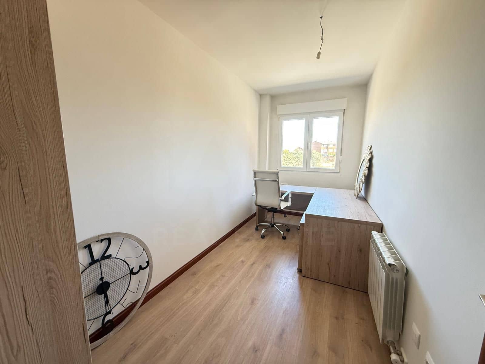 3 sypialnia Apartament na sprzedaż w Miasto Leon z garażem - 99 000 € (Ref: 9988236)