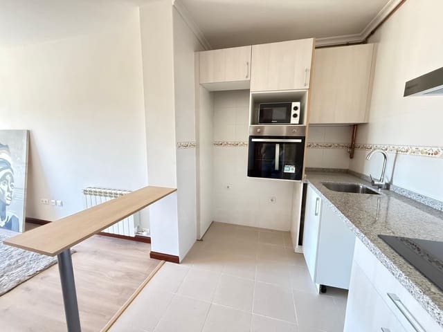 3 bedroom Apartment for sale in León city with garage - € 99,000 (Ref: 9988236)