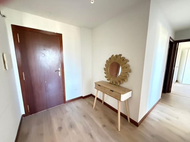 3 bedroom Apartment for sale in León city with garage - € 99,000 (Ref: 9988236)