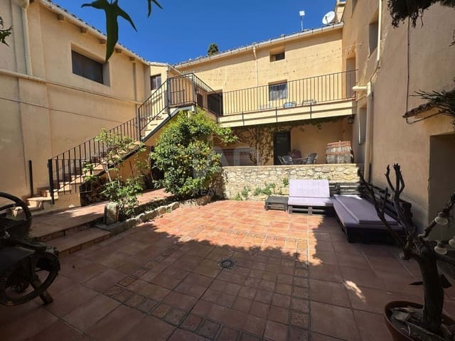 7 makuuhuone Maalaistalo myytävänä paikassa Alcoy / Alcoi mukana uima-altaan 
autotalli - 687 500 € (Ref: 9988237)