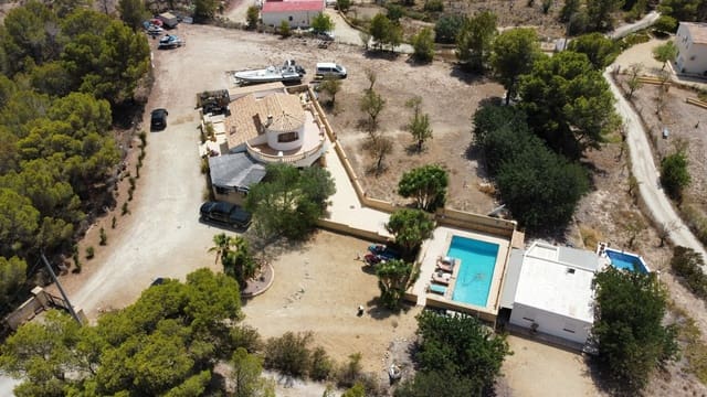 Casa de 5 habitaciones en Finestrat Pueblo, Finestrat en venta con piscina garaje - 832.000 € (Ref: 9988238)