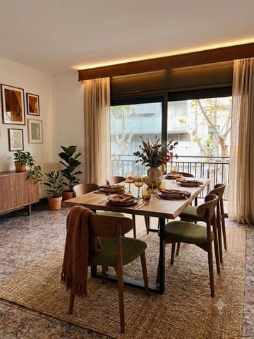 Adosado de 5 habitaciones en Vilanova i la Geltrú en venta con garaje - 497.000 € (Ref: 9988239)