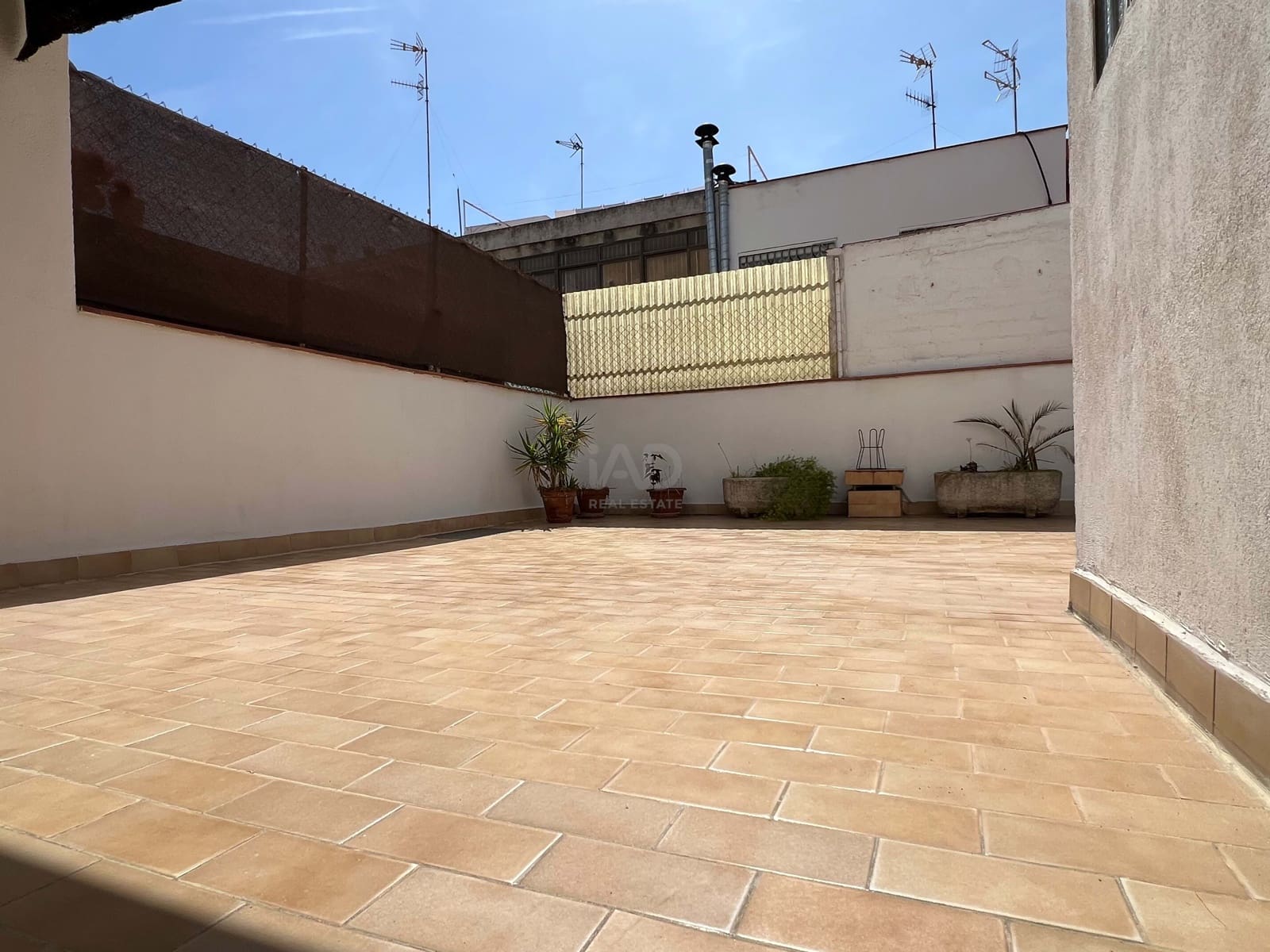 5 quarto Moradia em Banda para venda em Barcelona cidade com garagem - 497 000 € (Ref: 9988239)
