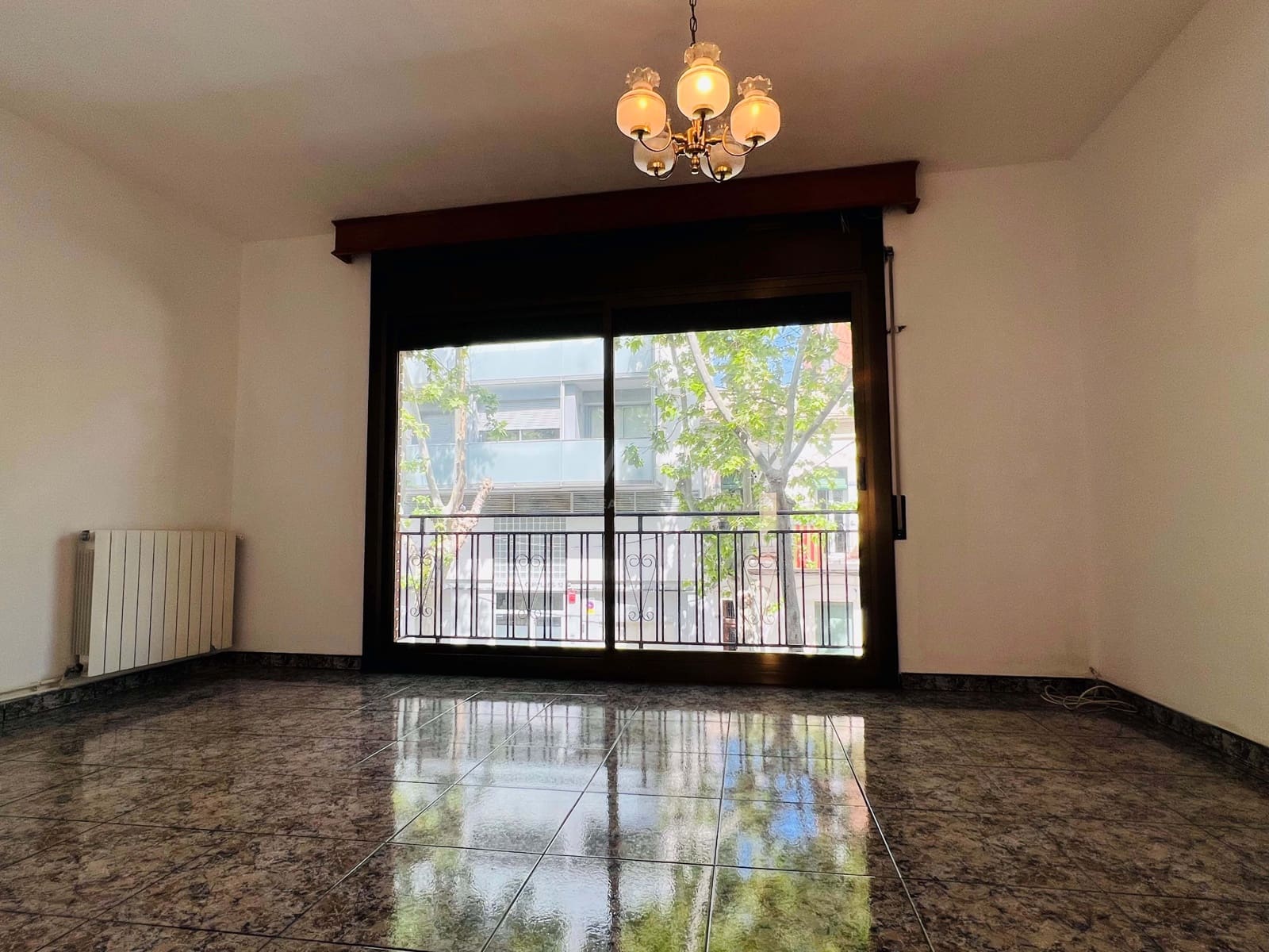 5 quarto Moradia em Banda para venda em Barcelona cidade com garagem - 497 000 € (Ref: 9988239)