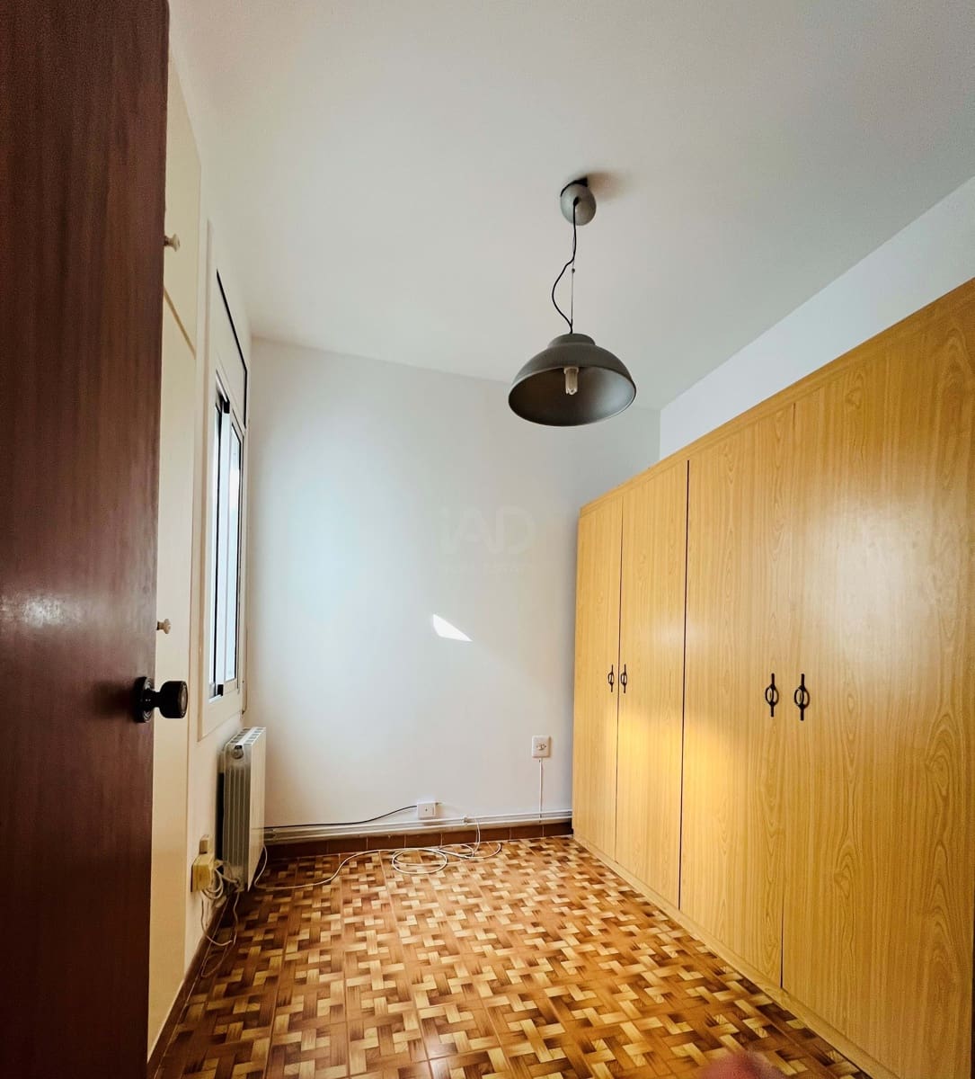5 quarto Moradia em Banda para venda em Barcelona cidade com garagem - 497 000 € (Ref: 9988239)