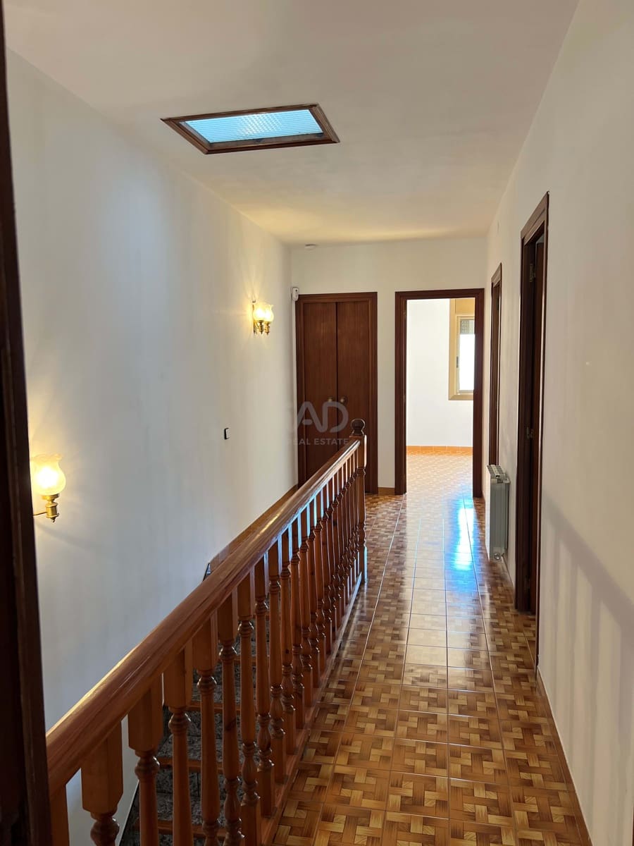 5 quarto Moradia em Banda para venda em Barcelona cidade com garagem - 497 000 € (Ref: 9988239)