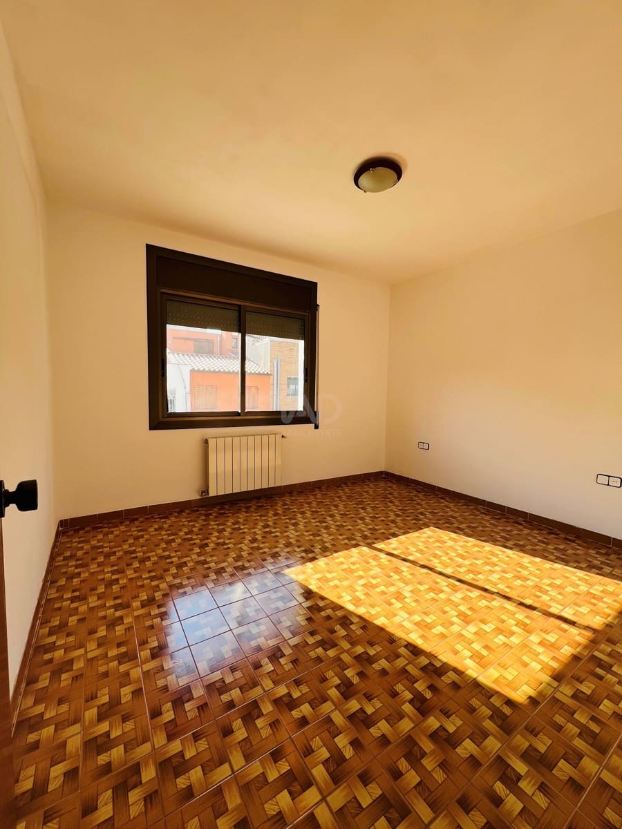 5 quarto Moradia em Banda para venda em Barcelona cidade com garagem - 497 000 € (Ref: 9988239)